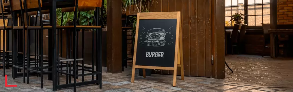 Chevalets stop trottoir, ardoises et tableaux à craie – des produits qui attireront les clients dans vos locaux.