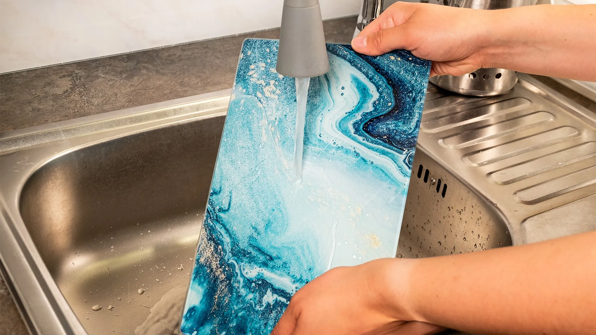 Planche à Découper & Plateau en Verre 30x20cm avec Motif BLEU ET OR – Image 7