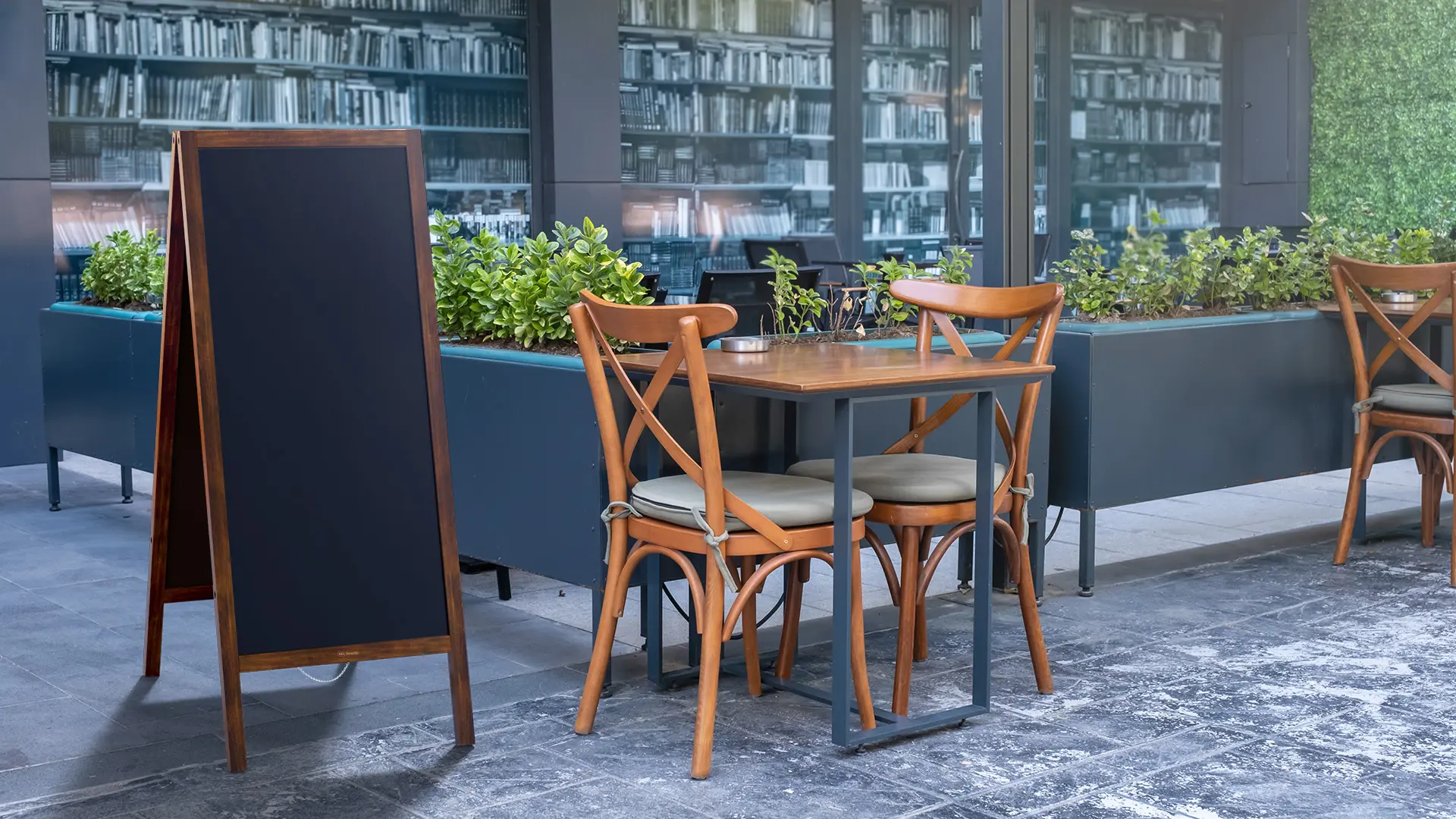 Chevalet Stop Trottoir Etanche magnétique avec Cadre en Bois Laqué 150x61cm + ACCESSOIRES – Image 11