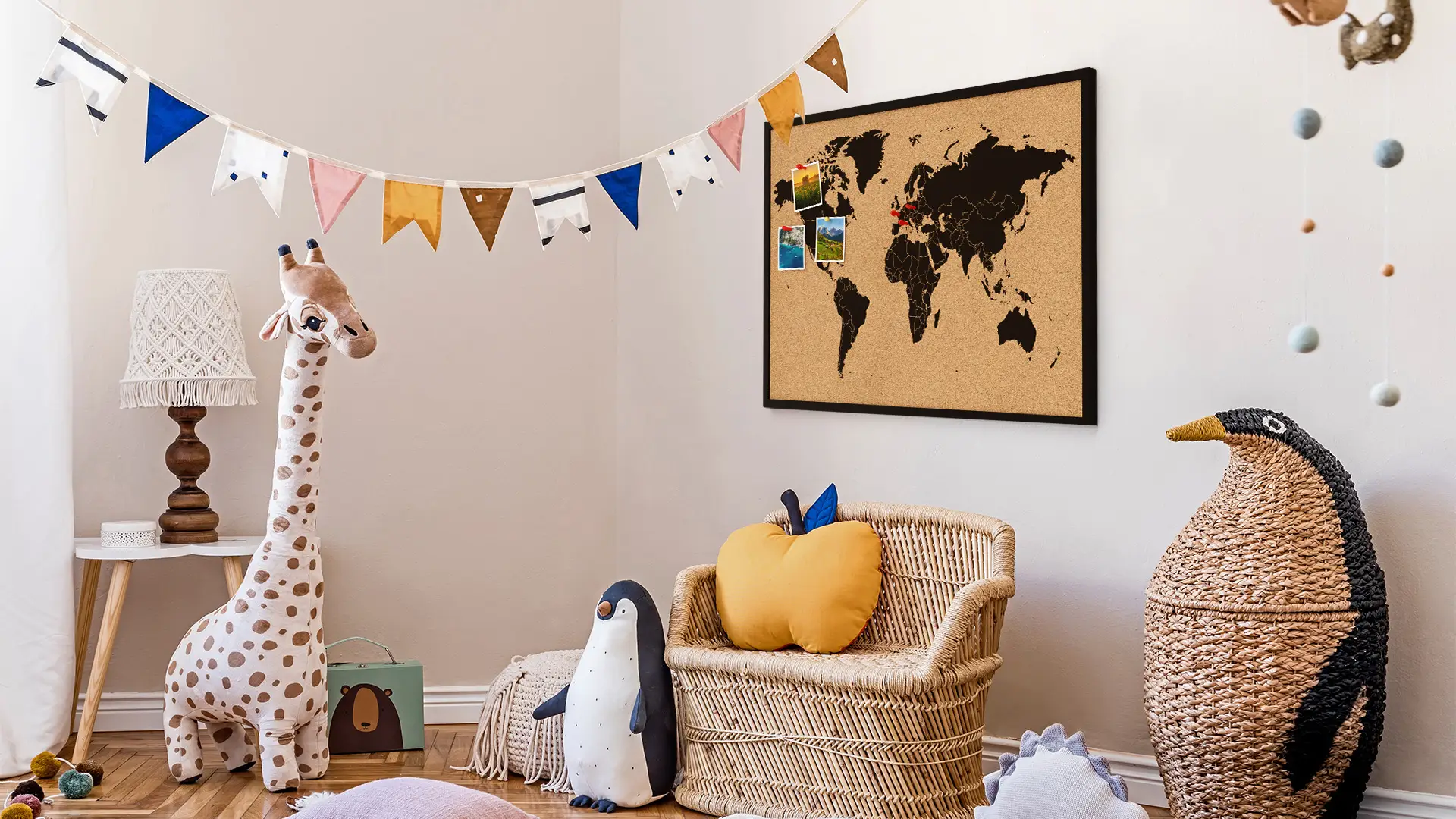 Tableau en liège CARTE DU MONDE cadre en bois NOIR 90x60 cm + Accessoires – Image 3