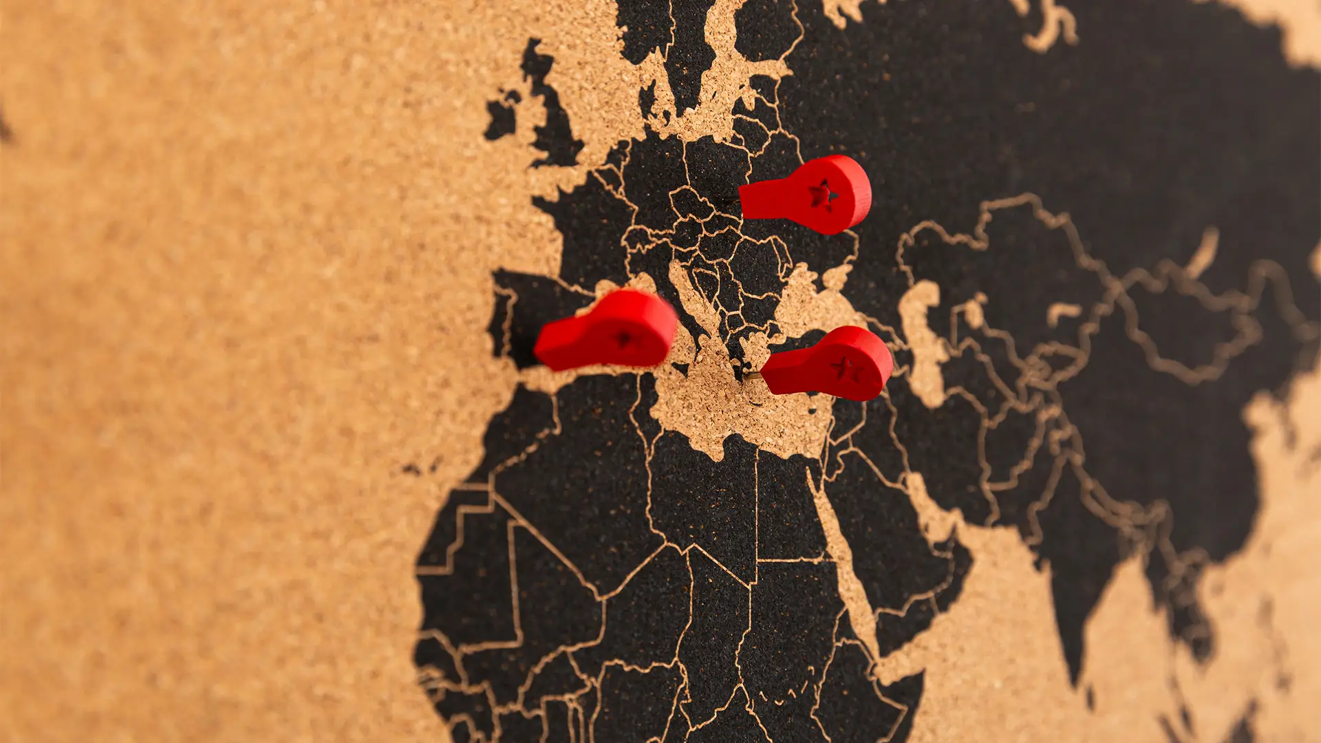 Tableau en liège CARTE DU MONDE cadre en bois NOIR 90x60 cm + Accessoires – Image 7