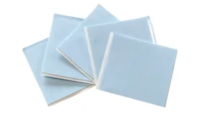 Ruban adhésif double face en mousse (carrés) 7 x 7 cm – lot de 5 pièces