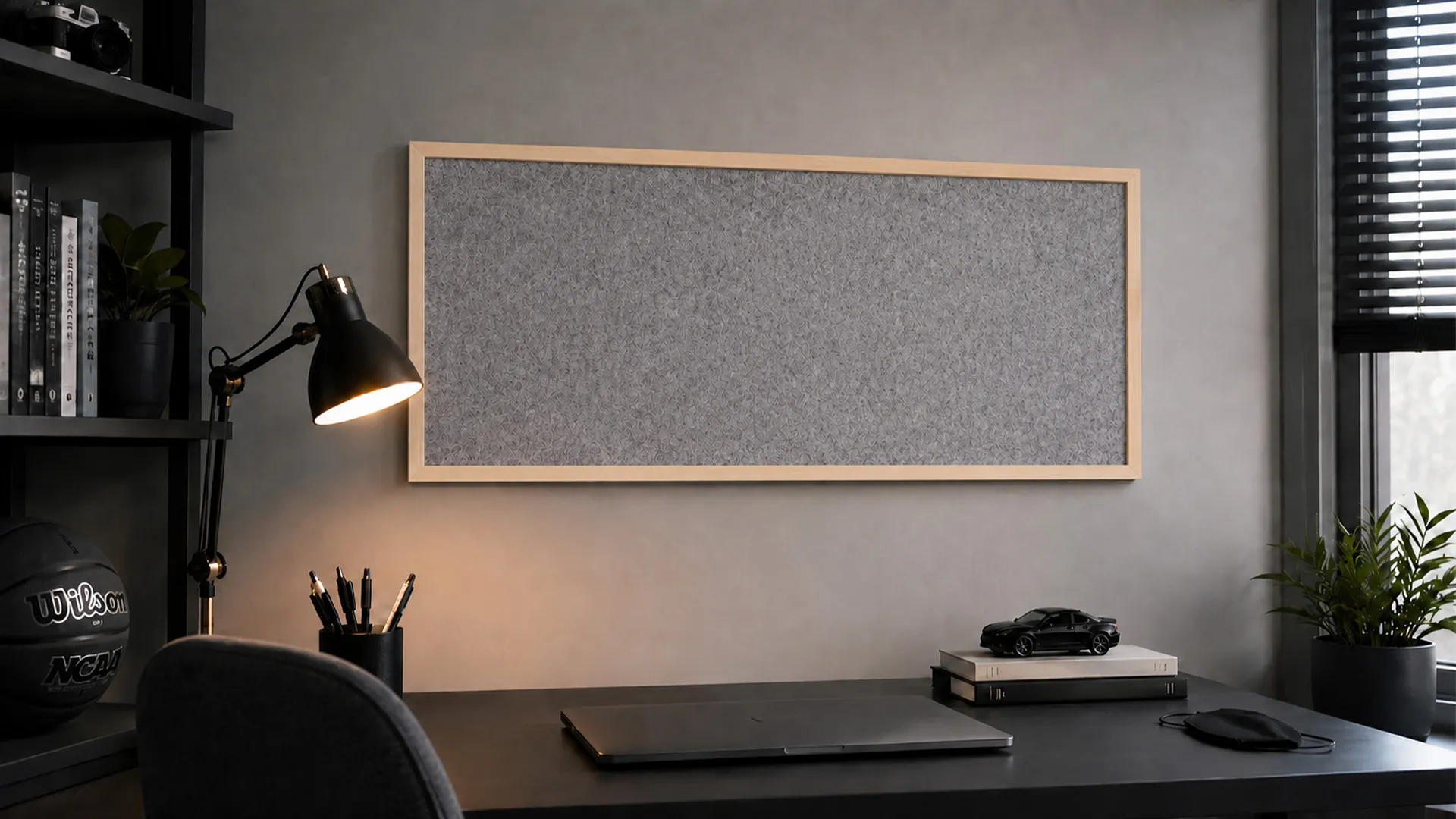 Tableau en feutre 100x40 cm, gris clair, avec cadre en bois laqué – Image 4
